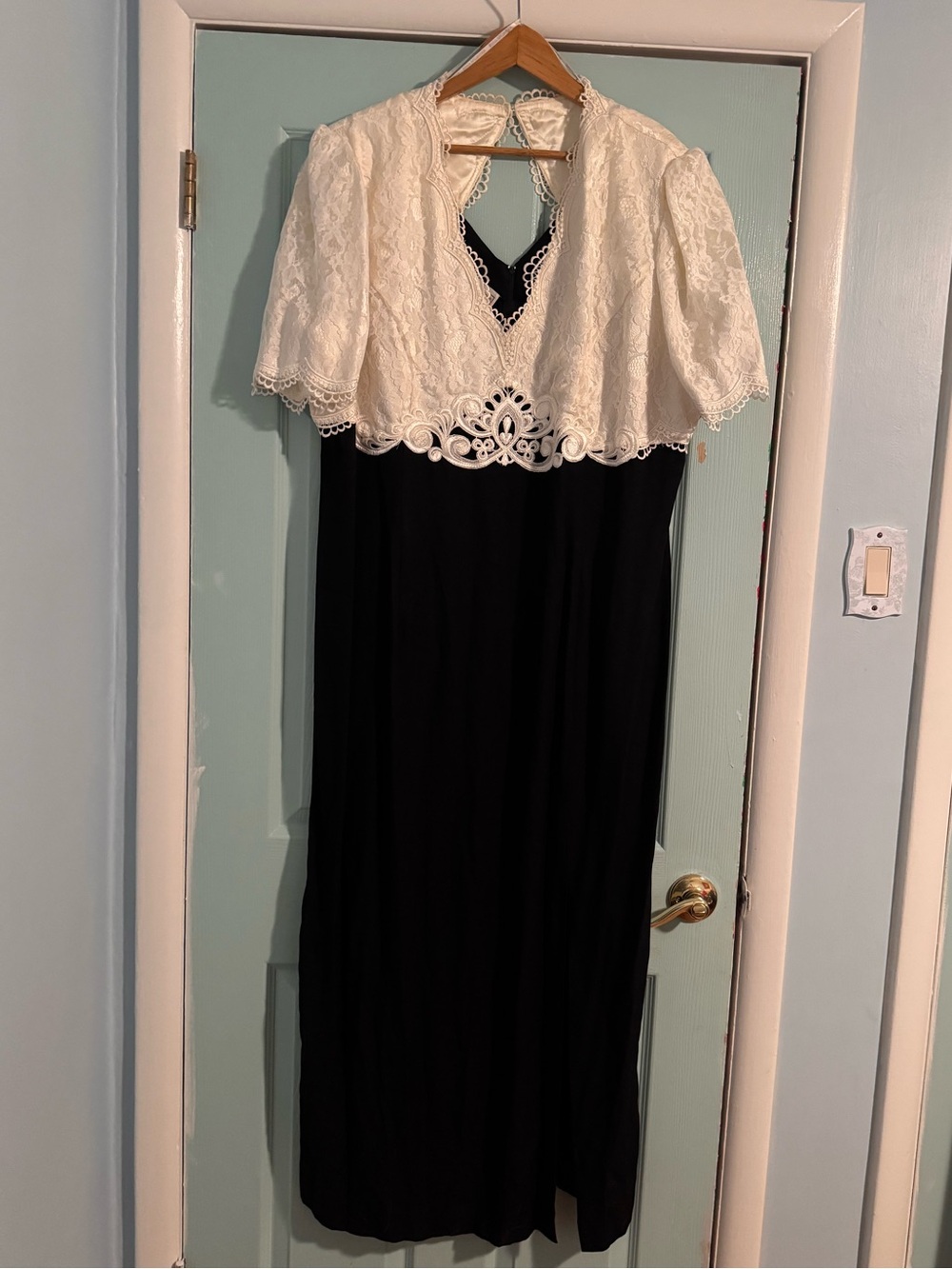 Jessica McClintock for Gunne Sax Vintage Black and White Embroidered Lace Gown